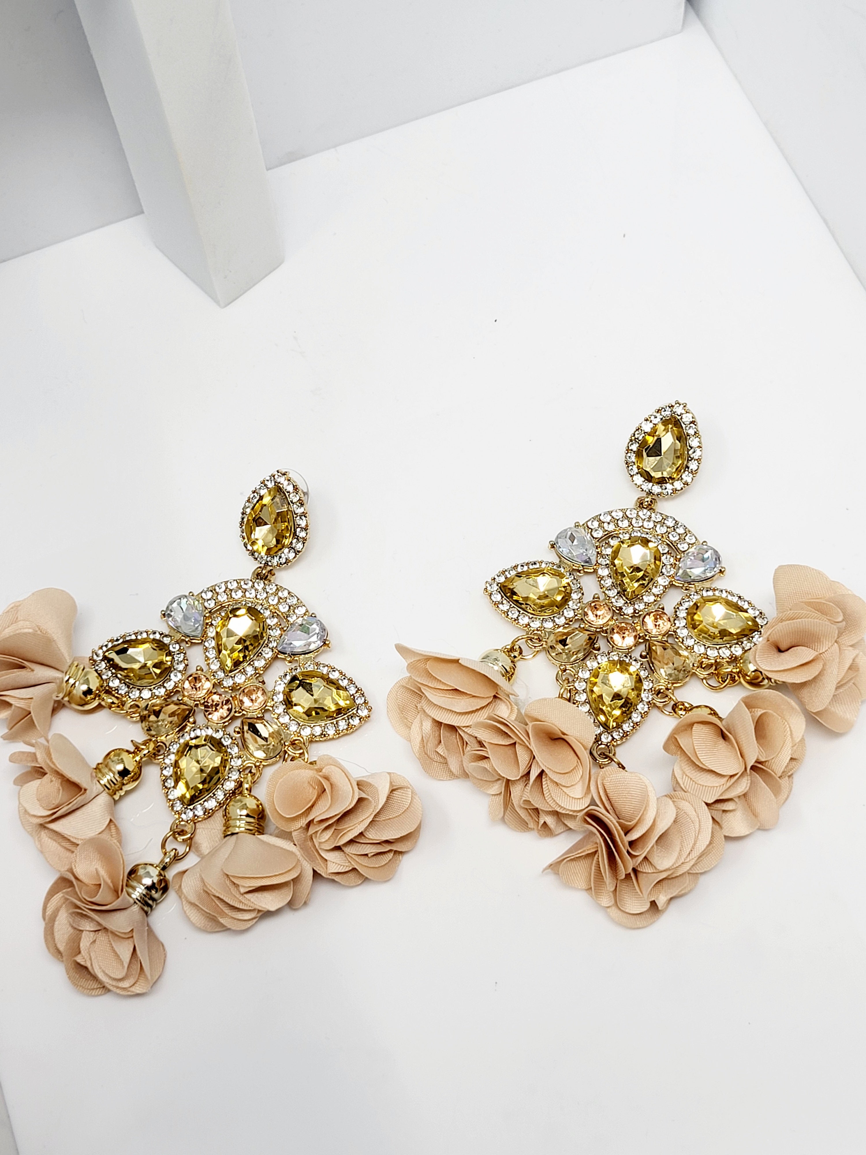 Chandiler Drop Earrings